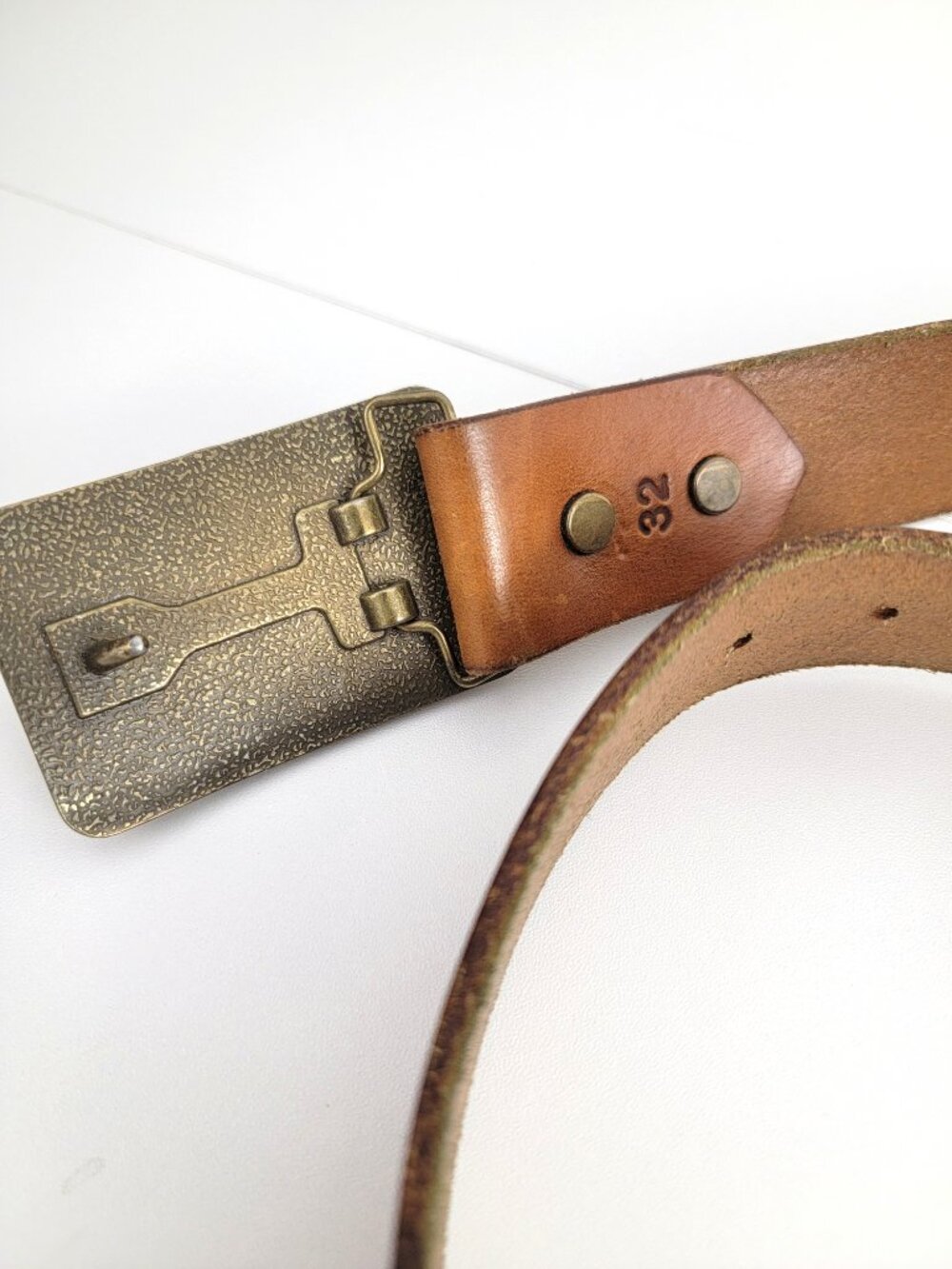 Parker Thatch Plaque Buckle Belt with Interchangeable Suede Belt Buckle 32 - Picture 5 of 6